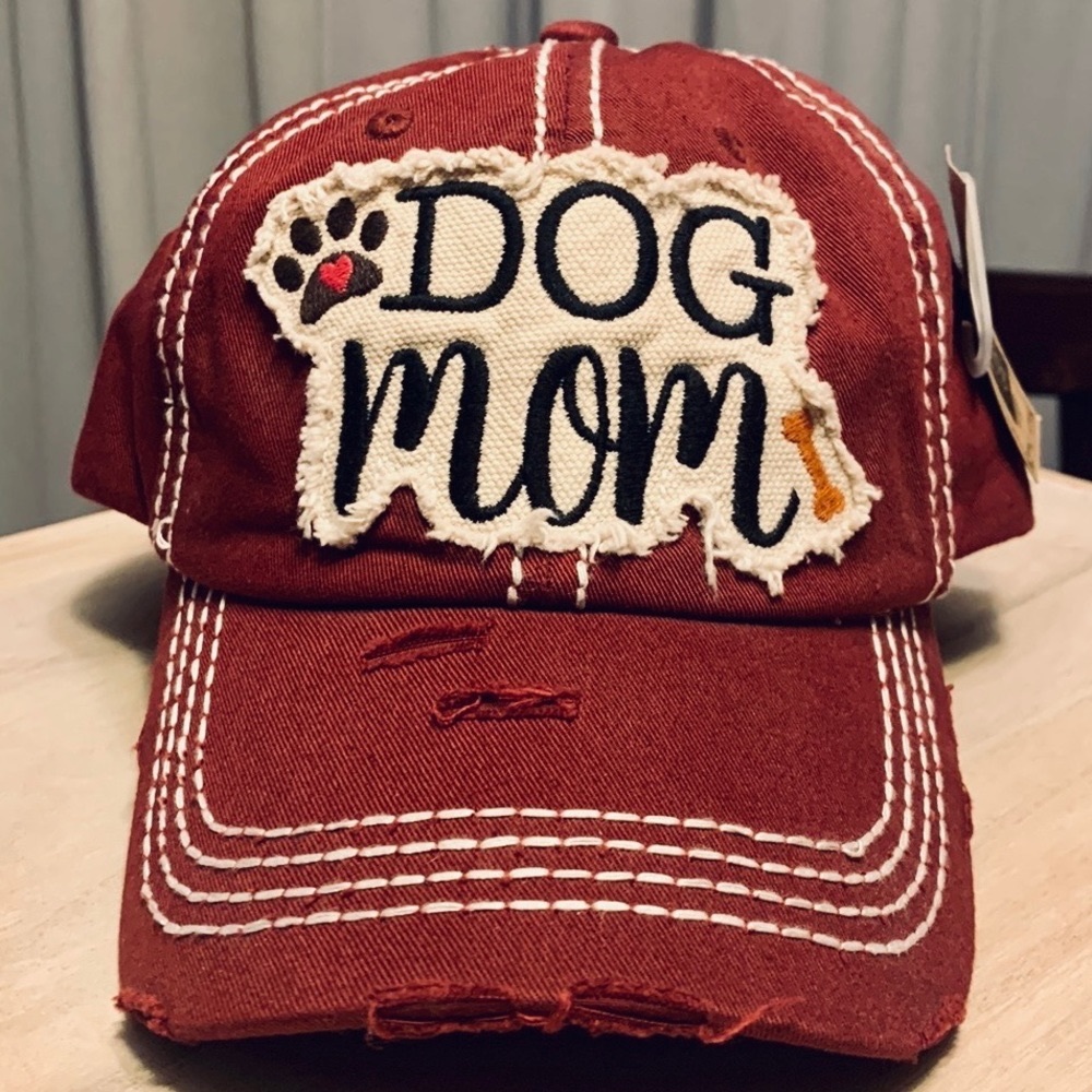 New w/Tags: Dog Mom Hat